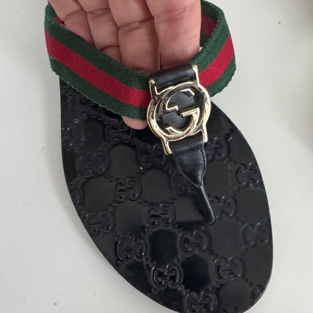 Gucci Black Flip Flops with Red and Green Straps - Picture 6 of 11